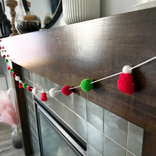 Christmas Mini Knitted Toque Garland Home decor 25 $ Buttons & Beans Co.