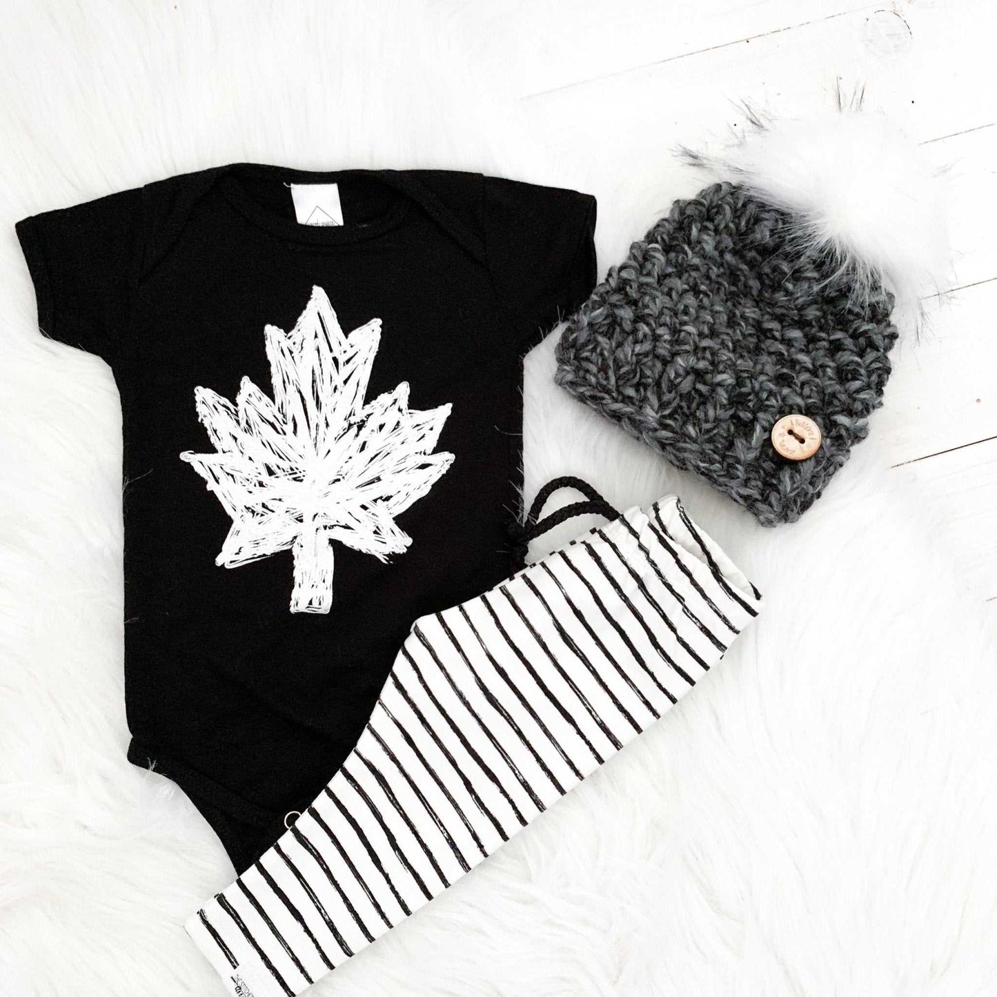 Classic | 0-3 Months Saltnpepa Chunky Crochet Hat | Removable Faux Fur Pom pom Hats 35 $ Buttons & Beans Co.