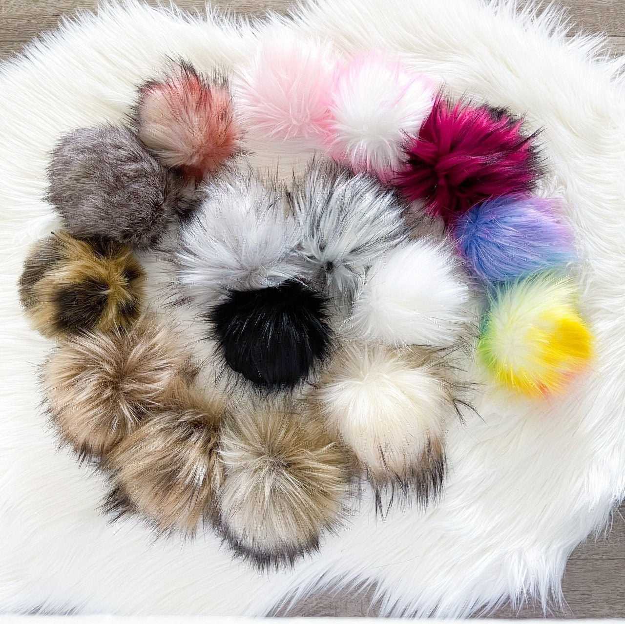 DIY Kit, Luxury Faux Fur Pompoms | Ties, Buttons or Snaps | Pom Pom Faux fur fabric Kit 40 $ Buttons & Beans Co.