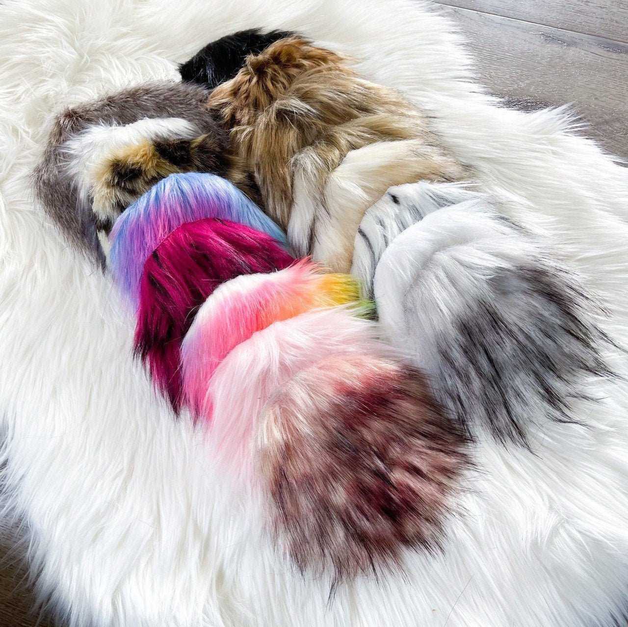 DIY Kit, Luxury Faux Fur Pompoms | Ties, Buttons or Snaps | Pom Pom Faux fur fabric Kit 40 $ Buttons & Beans Co.