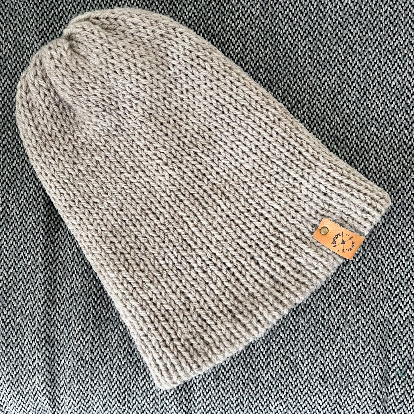 Reversa | Oatmeal Knit Slouchy Hat | Removable Faux Fur Pom pom
