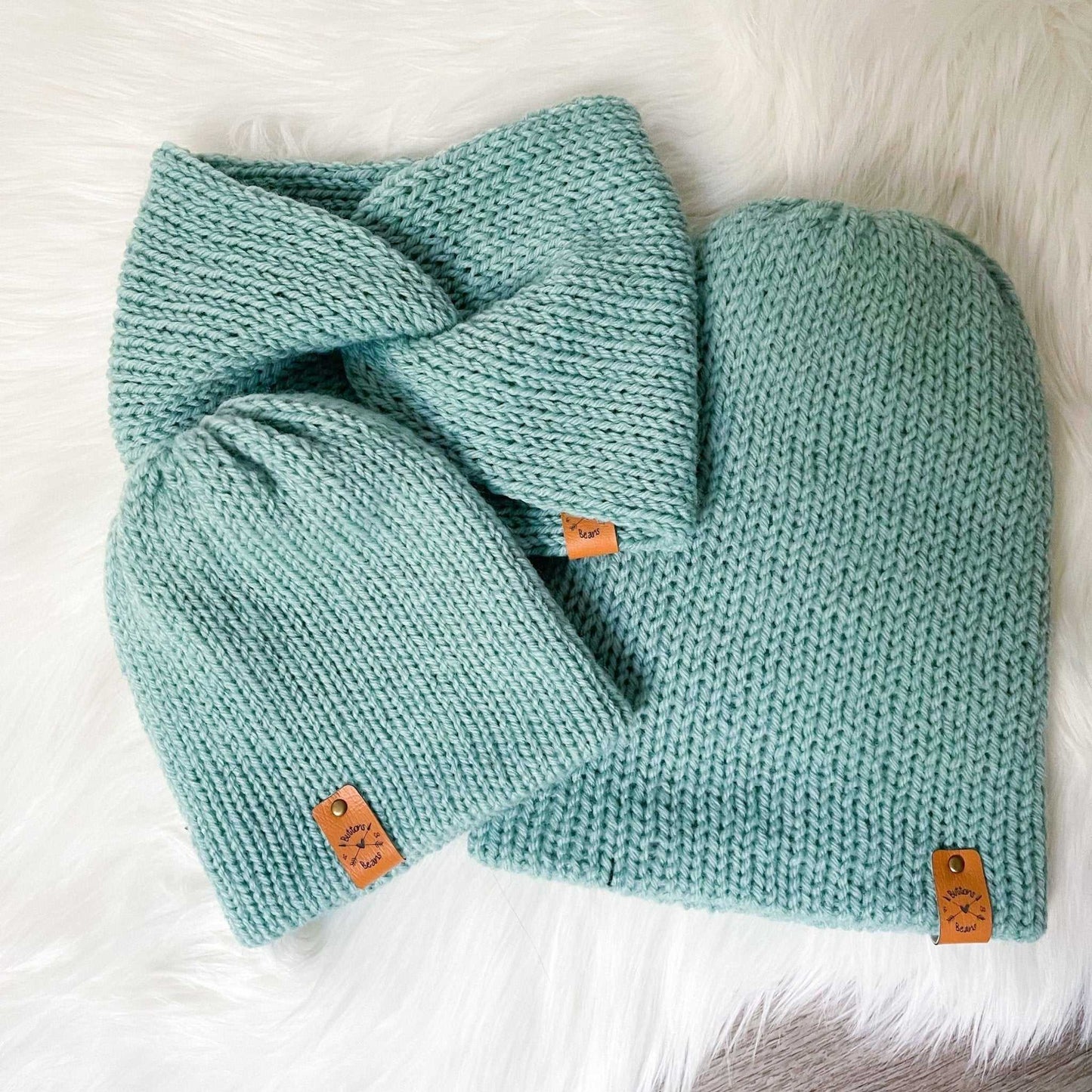 Reversa Colour Block | Succulent Green Knit Minimalist Slouchy Hat | Removable Pompom Hats 35 $ Buttons & Beans Co.