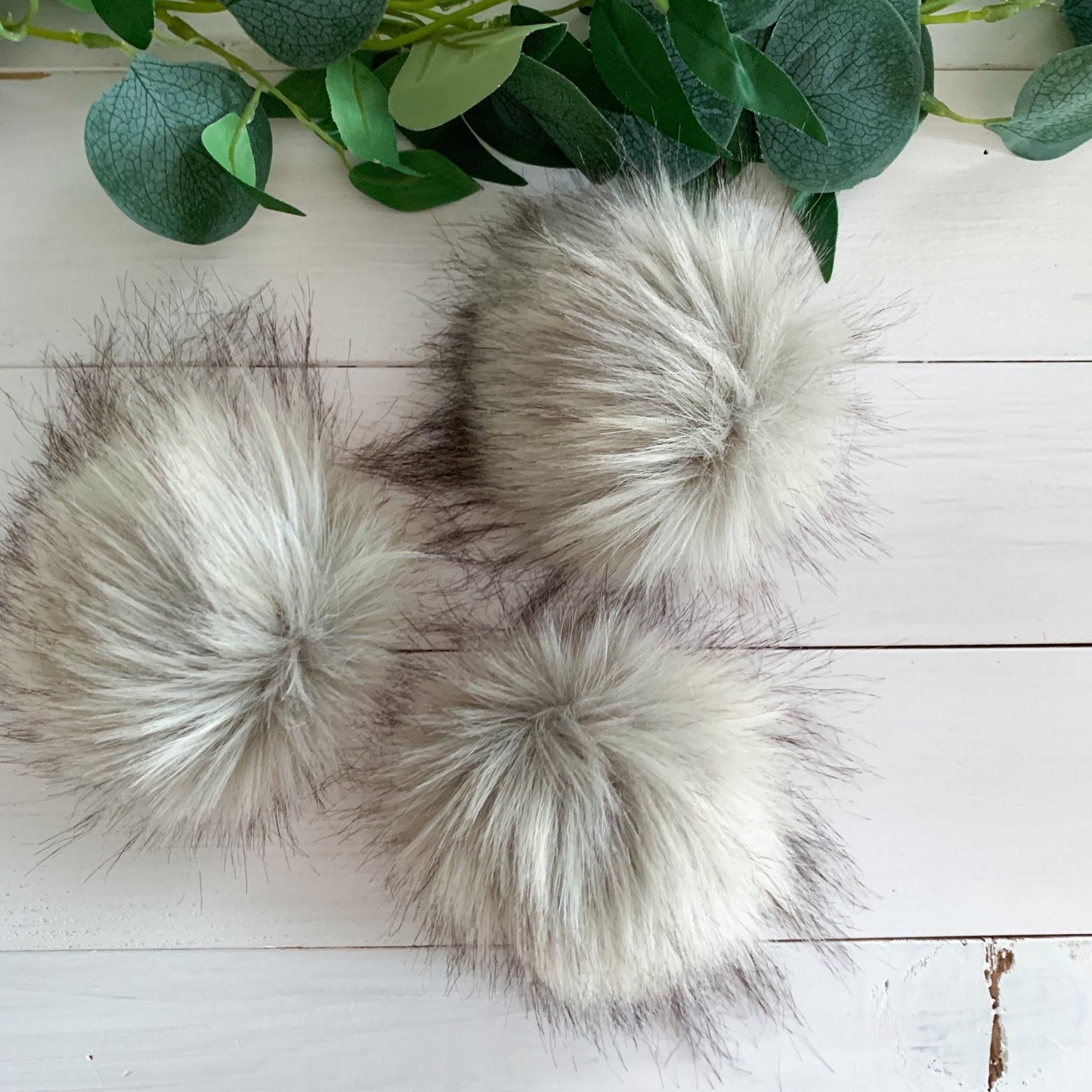 Husky Luxury Faux Fur Pompom | Grey Snap Pom pom - Buttons & Beans Co.- Buttons & Beans Co.