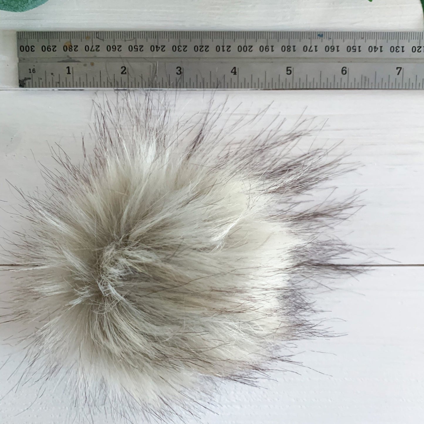 Husky Luxury Faux Fur Pompom | Grey Snap Pom pom - Buttons & Beans Co.- Buttons & Beans Co.