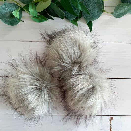 Husky Luxury Faux Fur Pompom | Grey Snap Pom pom - Buttons & Beans Co.- Buttons & Beans Co.