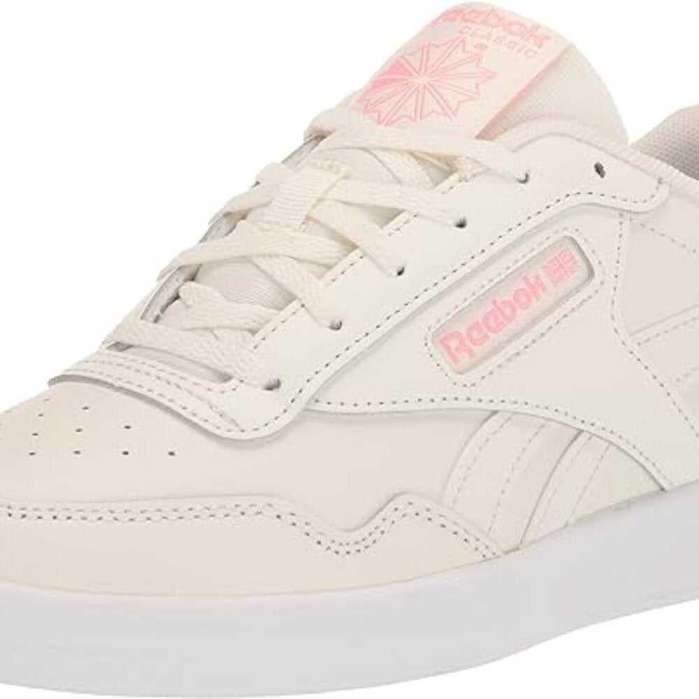 11 / 42.5 Like New Reebok Women's CLUB MEMT BOLD Sneaker, Pink and White Runners Women > Shoes > Sneakers 45 $ Buttons & Beans Co.