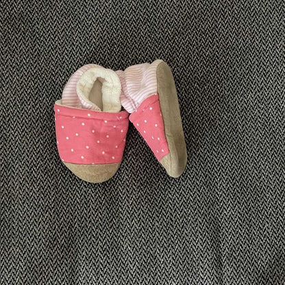 12-18M Parker & Posie Baby Shoes, Toddler, Slippers, Suede, Fleece, Pink Stripe Kids > Shoes > Baby & Walker 18 $ Buttons & Beans Co.