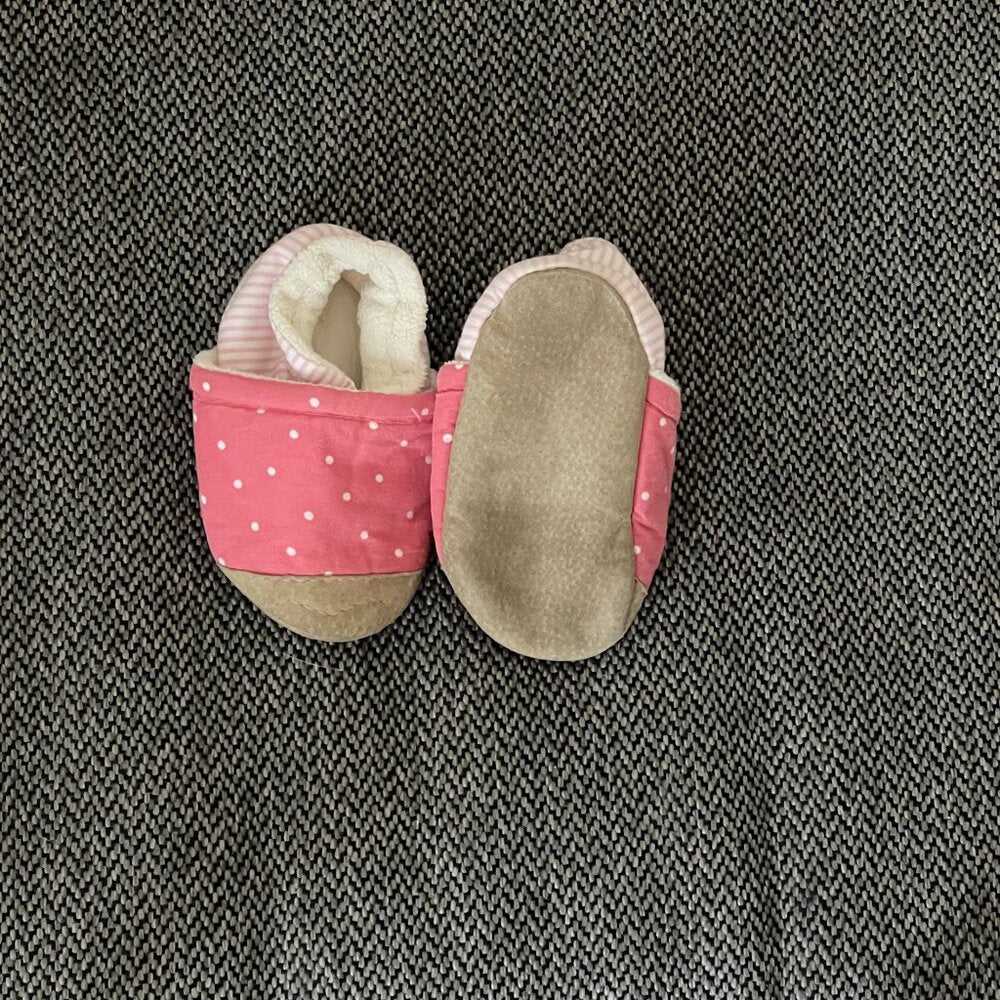 12-18M Parker & Posie Baby Shoes, Toddler, Slippers, Suede, Fleece, Pink Stripe Kids > Shoes > Baby & Walker 18 $ Buttons & Beans Co.