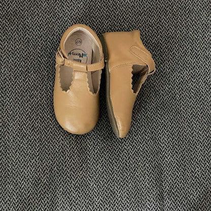 6/7t Little Moccs Baby Shoes, Toddler, Mary Janes, Tan, Leather, Kids > Shoes > Dress Shoes 13 $ Buttons & Beans Co.