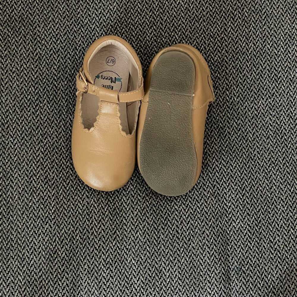 6/7t Little Moccs Baby Shoes, Toddler, Mary Janes, Tan, Leather, Kids > Shoes > Dress Shoes 13 $ Buttons & Beans Co.