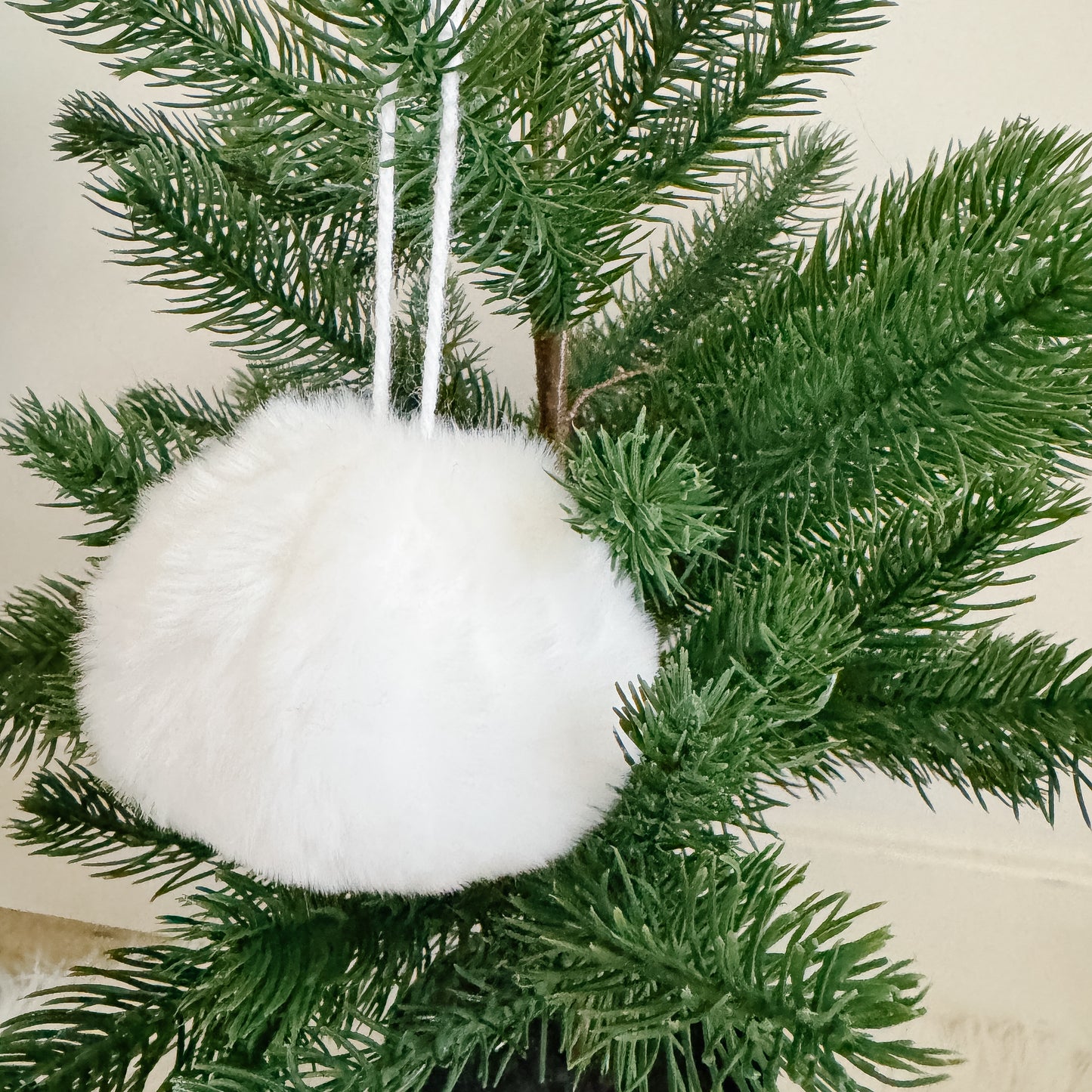 Faux Fur Pom Pom Christmas Ornament | Template