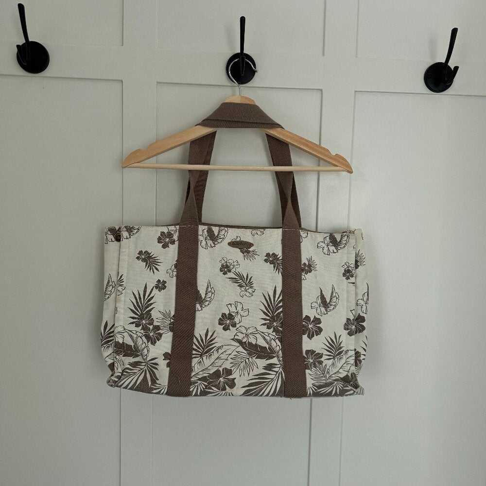 Billabong Canvas Beach bag Women > Bags > Travel Bags 15 $ Buttons & Beans Co.