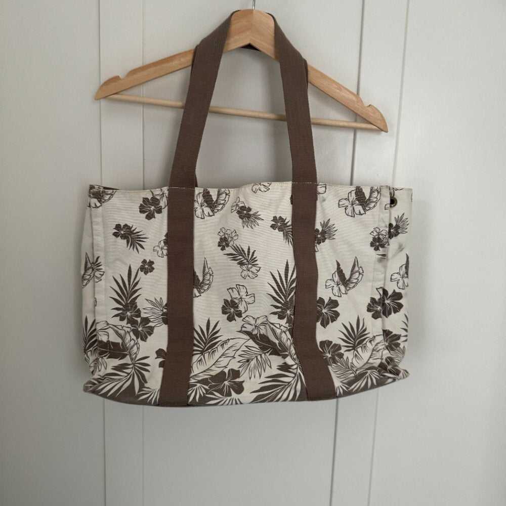 Billabong Canvas Beach bag Women > Bags > Travel Bags 15 $ Buttons & Beans Co.