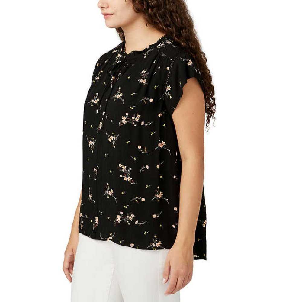 Buffalo Women's Short Sleeve Top | Black Floral Boho Tie Neck Top, Shirt Women > Tops 15 $ Buttons & Beans Co.