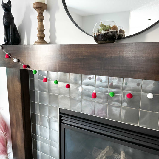 Christmas Mini Knitted Toque Garland Home decor 25 $ Buttons & Beans Co.