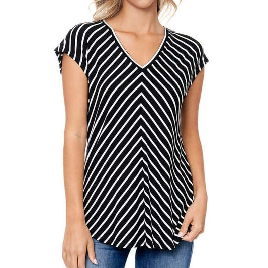 Cristina B Women’s Striped T-shirt, Short sleeved Chevron Black, White Women > Tops > Tees - Short Sleeve 15 $ Buttons & Beans Co.