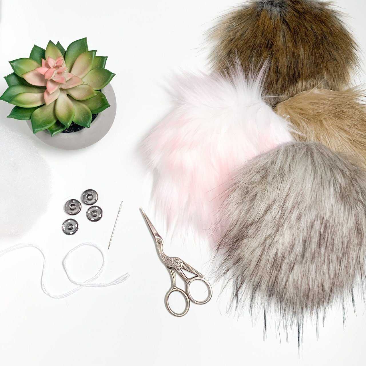 DIY Kit, Luxury Faux Fur Pompoms | Ties, Buttons or Snaps | Pom Pom Faux fur fabric Kit 40 $ Buttons & Beans Co.