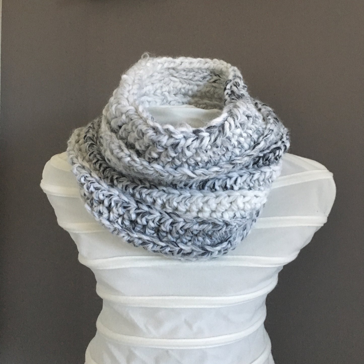 Cowl Chunky Crochet | Pick your Colour | Baby to Adult Single Loop Scarf