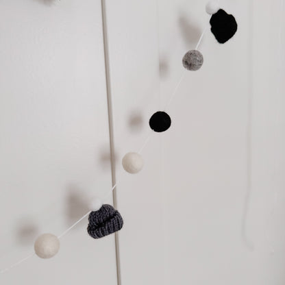 Monochromatic Mini Knitted Toque Garland