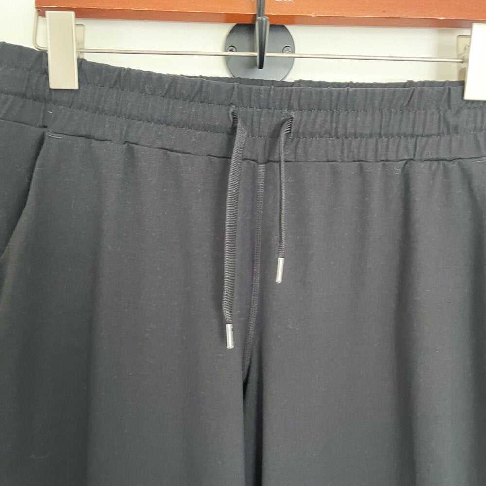 LIke NEW Tuff Athletics Women's Yoga Pant Straight Women's Capri, Crop Yoga Women > Pants & Jumpsuits > Ankle & Cropped 18 $ Buttons & Beans Co.