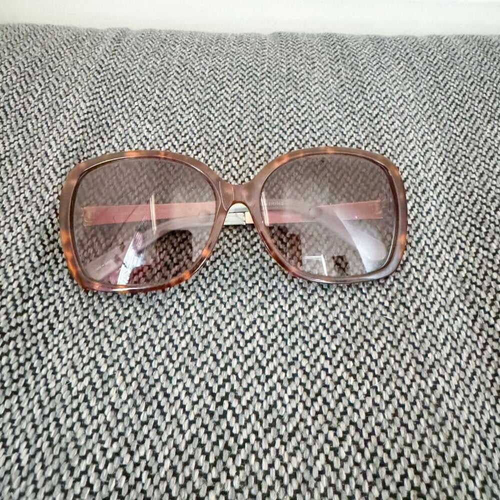 Like New Women's Kate Spade Tortoiseshell and Gold Square Eye Sunglasses, Shades Women > Accessories > Sunglasses 25 $ Buttons & Beans Co.