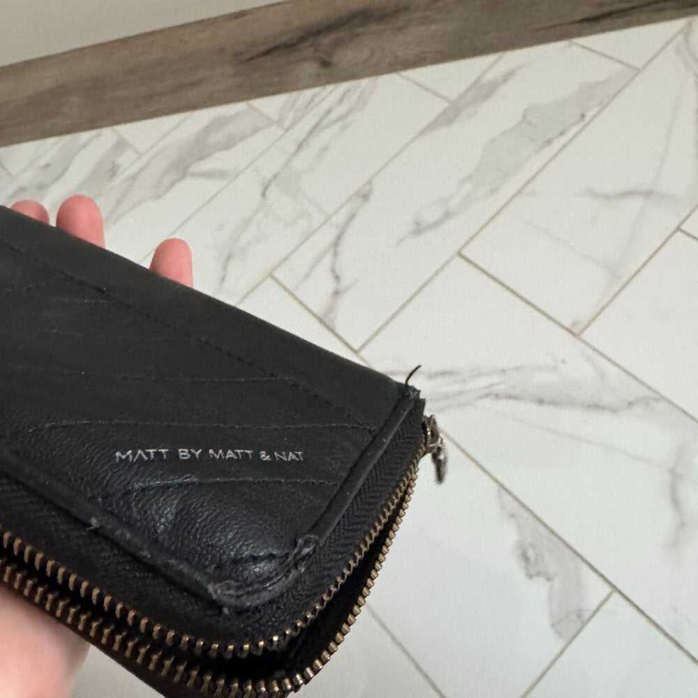 Matt and Nat Zipper Wallet, Black Card Holder Women > Bags > Wallets 15 $ Buttons & Beans Co.