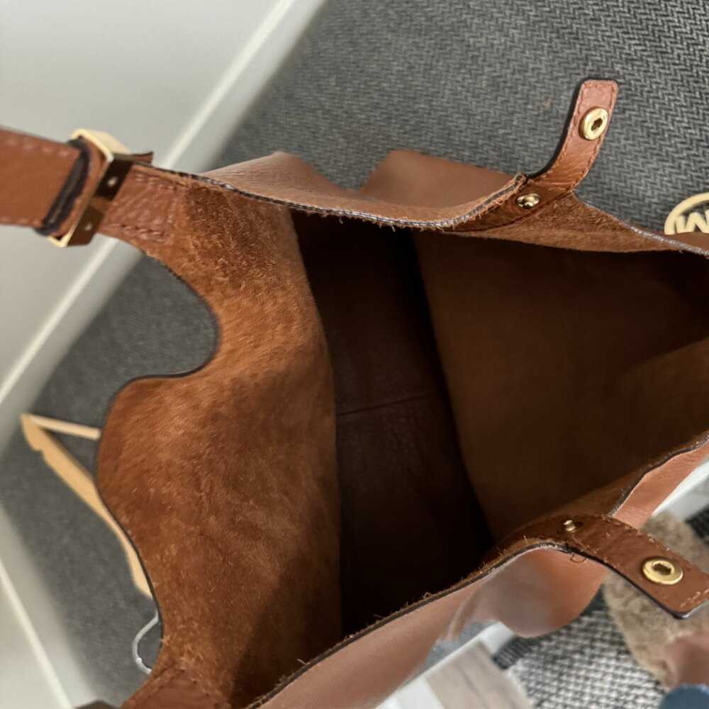 Michael Kors Saddle Brown Hobo Bag Women > Bags > Hobos 45 $ Buttons & Beans Co.