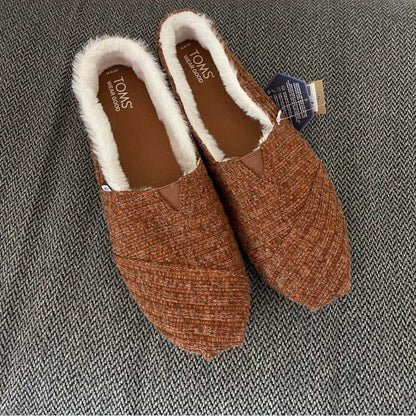 New 11/ 41 Toms women’s alpargarta, Rust orange Knit shoes, fur lined Tom’s Women > Shoes > Sneakers 45 $ Buttons & Beans Co.