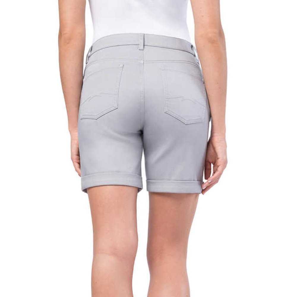 Parasuco Women’s Knit Denim Short, Light Grey Denim Wash, Bermuda Jean short Women > Shorts > Bermudas 18 $ Buttons & Beans Co.