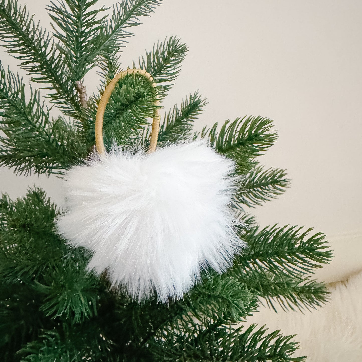 Faux Fur Pompom Hair Tie | Polar White