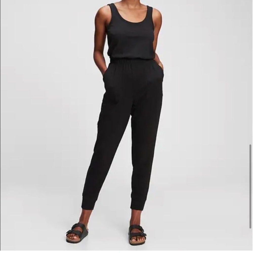 Gap Like new! Black Elasticized Waist Sleeveless Jumpsuit | Black Pocket Romper